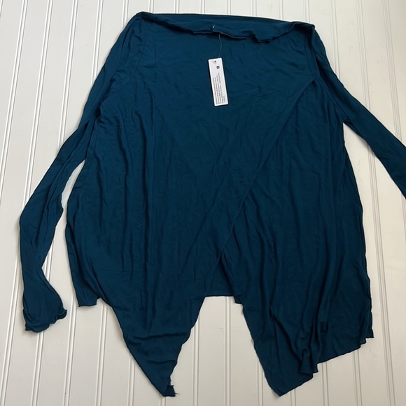 La Made Large long sleeve top - Picture 3 of 5